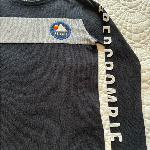 Abercrombie Kids Long Sleeve TShirt- Size 9/10 - Picture 4 of 13